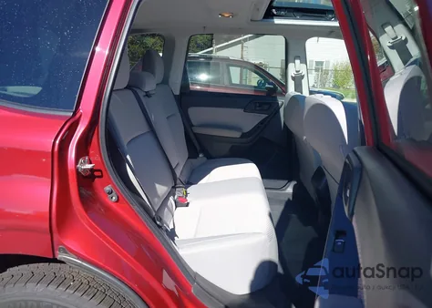 2018 Subaru Forester 2.5I Premium из США, поврежденный, VIN JF2SJAEC9JH608084